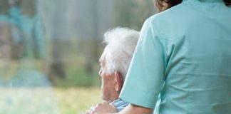 Coronavirus, Assindatcolf “Linee guida dpi anche per colf e badanti”