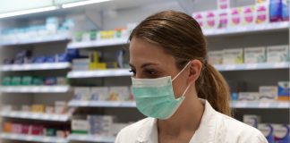 Coronavirus, a 102 imprese gli incentivi per produrre le mascherine