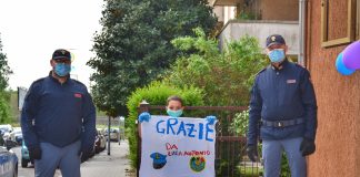 Sogna di incontrare i suoi “eroi”: la Polizia raggiunge Luca Antonio nel giorno del suo compleanno e gli regala una macchinina telecomandata