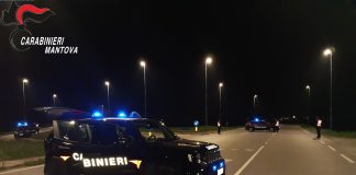 Viadana, ubriaco di rum beccato alla guida: via la patente, denuncia e multa per un 31enne