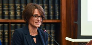 Ministro Bonetti: “35 milioni per i centri estivi. Estensione del congedo parentale in arrivo” Ministro Bonetti: "35 milioni per i centri estivi. Estensione del congedo parentale in arrivo"