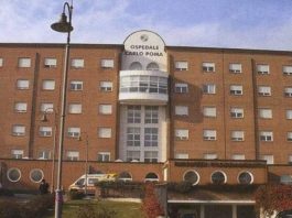 Ospedale Poma, guasto rete informatica: disagi per i pazienti, sospesi alcuni esami e visite Il V-day è arrivato: oggi al Poma partono le vaccinazioni contro il Covid
