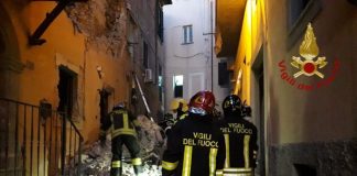 Esplode una palazzina in provincia di Roma, ferite due donne e una bimba