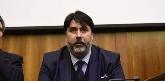 Coronavirus, Sardegna: Solinas “Attivita’ commerciali riaprono subito”