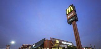 McDonald’s, per 2 settimane colazione gratis per medici e infermieri