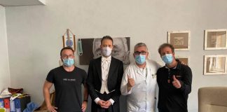 L’incontro dopo la rinascita. Luca riabbraccia De Donno, il primario “amico” grazie a cui ha sconfitto il covid L'incontro dopo la rinascita. Luca riabbraccia De Donno, il primario "amico" grazie a cui ha sconfitto il covid