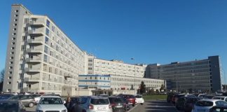 Cade dal tetto della stalla, codice rosso per un 27enne di Asola