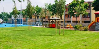 Castiona, terminati i lavori dell’area giochi. Palazzi: “Adesso il quartiere è più bello da vivere”