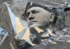 Il volto di Mussolini sulle mascherine: bufera a Verona
