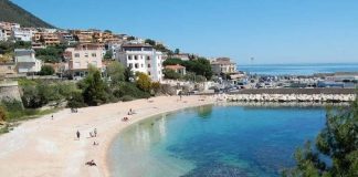 Obbligo di registrazione per chi arriva in Sardegna. Il test è invece volontario