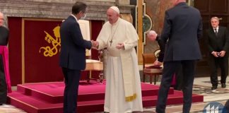 Una delegazione della Regione da Papa Francesco in Vaticano. E Fontana invita il Pontefice in Lombardia