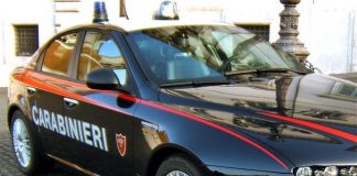 Uccide i genitori a coltellate, fermato 30enne nel Torinese