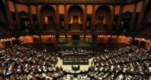 CAMERA APPROVA SCOSTAMENTO BILANCIO