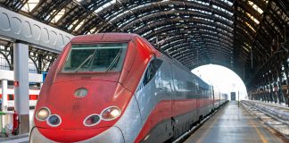 I treni ad alta velocità tornano al 100% dei posti. Netta contrarietà degli esperti Treni ad alta velocità al 100% dei posti. Netta contrarietà degli esperti