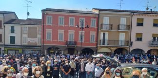 Tutta Suzzara si stringe per l’addio a Edi Bondioli