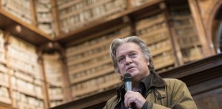 Arrestato per frode Steve Bannon, l’ex stratega di Trump