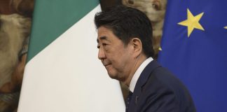 Giappone, Shinzo Abe si dimette per motivi di salute