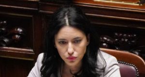 Azzolina “In atto tentativo di screditare personale scolastico”