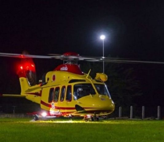 Auto fuori strada a Cavriana: 53enne elitrasportato in gravi condizioni a Brescia