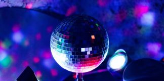 Discoteche, i gestori lanciano la sfida: “se il governo non decide riapriremo il 1° luglio” Discoteche, i gestori lanciano la sfida: "se il governo non decide riapriremo il 1° luglio"