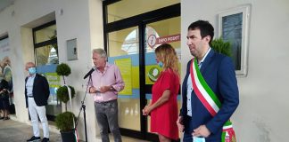 Corrado Tedeschi e Debora Caprioglio inaugurano il nuovo ufficio del turismo di Ostiglia