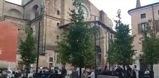 Panchine, alberi e nuova illuminazione. La “Piaséta” dei mantovani cambia look