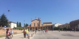 Festa dell’Assunta per pochi a Grazie: 2574 gli ingressi. Atmosfera surreale e dal vescovo un messaggio di speranza