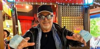 Vasco Rossi “Io la mascherina la metto anche sulle mani”