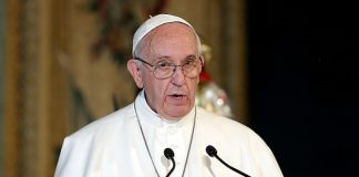 Papa Francesco “Globalizzare le cure, il vaccino sia per tutti”