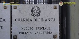 Corruzione nella gestione del commercio ambulante a Roma, 18 arresti