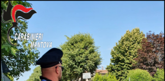 Picchia l’ex fidanzata: arrestato 47enne per rapina, lesioni personali e atti persecutori