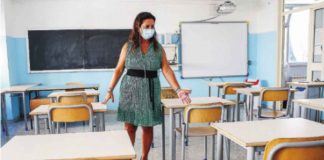 Scuola, partiti i primi corsi di recupero e Collegi docenti alle prese con le misure anti-Covid Negativa la studentessa del Redentore. Domani gli esiti dei tamponi per i bimbi di Porto