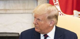 Usa, Trump lascia l’ospedale per salutare i fan
