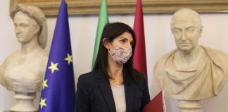 Coronavirus, Raggi risultata negativa dopo test