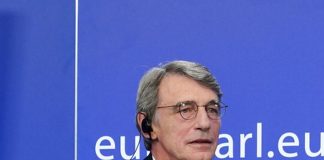 Sassoli in autoisolamento, membro del suo staff positivo al Covid