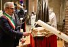 4 ottobre, rinnovato in San Francesco il dono del cero. Il vescovo: “il santo esempio di valori eterni come la pace” 4 ottobre, rinnovato in San Francesco il dono del cero. Il vescovo: "il santo esempio di valori eterni come la pace"