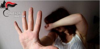 Frattura il naso alla convivente, arrestato 42enne