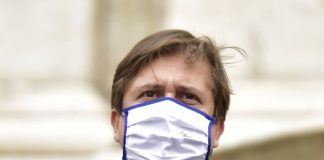Coronavirus, Sileri “Non si può sottovalutare problema tenuta sociale”