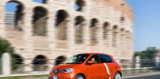Con Renault Twingo Electric puoi vivere la città in spensieratezza