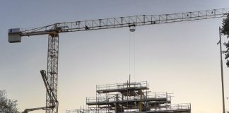 Pegognaghesi tappati in casa, scolari a scuola e operai al lavoro Pegognaghesi tappati in casa, scolari a scuola e operai al lavoro