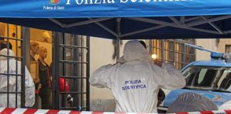 Incastrato dalle impronte digitali: la Polizia trova e denuncia un pregiudicato croato per un furto del 2012 in una pellicceria Incastrato dalle impronte digitali: la Polizia trova e denuncia un pregiudicato croato per un furto del 2012 in una pellicceria