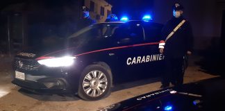 Roverbella: carabinieri trovano in strada 1kg di marijuana. Caccia allo spacciatore