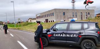 Positivo al Covid, va al supermercato: denunciato