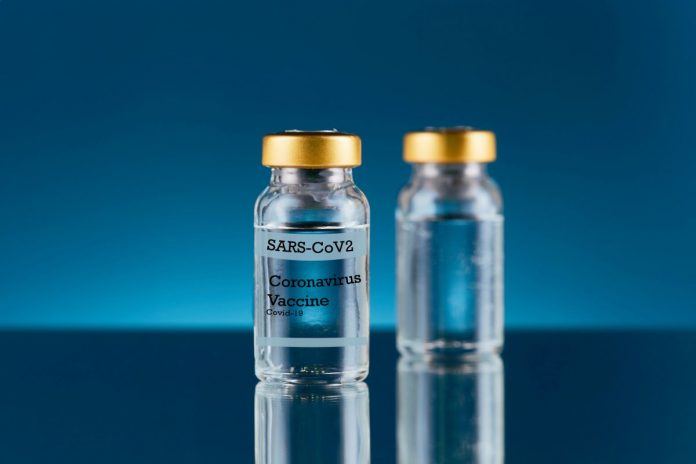 Vaccino anti-Covid: 308 mila i lombardi individuati per la prima fase, si parte a gennaio. Le dosi: in Lazio più che in Lombardia con metà abitanti