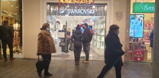 Domani in centro negozi aperti fino alle 21.30. Si replica il 13 luglio e 14 settembre