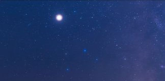 Oggi il solstizio e l’eccezionale congiunzione tra Giove e Saturno dopo 400 anni: è la stella di Natale Oggi il solstizio e l'eccezionale congiunzione tra Giove e Saturno dopo 400 anni. E' la stella di Natale