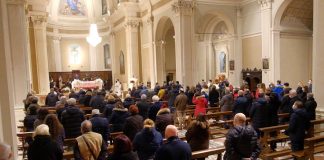 Tanta emozione a Quistello per la riapertura della parrocchiale con la messa della Vigilia Effetto Covid sui conti delle parrocchie mantovane: nel 2020 entrate in meno per 2,6 mln. Appello per l'8 per mille, si pensa a qualche vendita