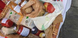 Raccolto un quintale di cibi contadini per le famiglie in difficoltà