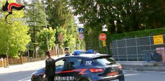 Rifiuta l’alcol test dopo una fuoriuscita autonoma con l’auto, 31enne denunciato