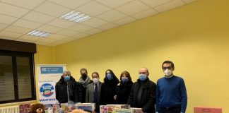 Santa Lucia, doni ai bimbi del Villaggio Sos da club Forza Silvio e Azzurro Donna di Mantova